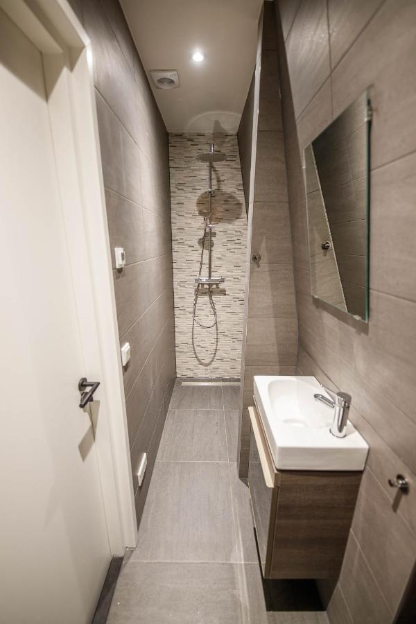 Deluxe 35M2 City Center Suite With Views - Db6C دين بوس المظهر الخارجي الصورة